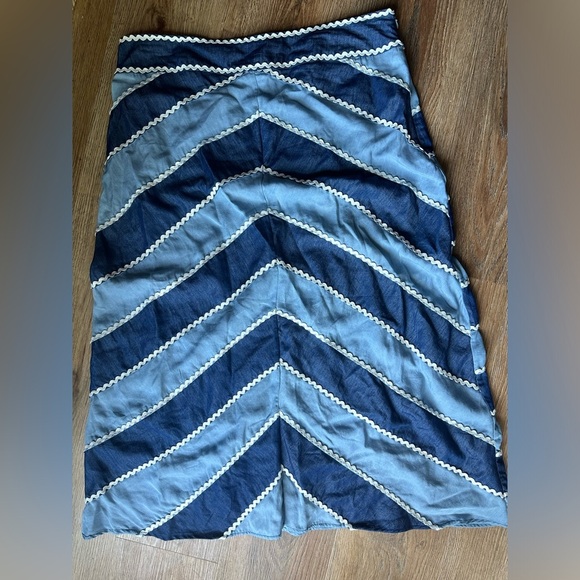 Anthropologie Let Me Be blue denim skirt with rickrack. Size XL - Picture 7 of 8